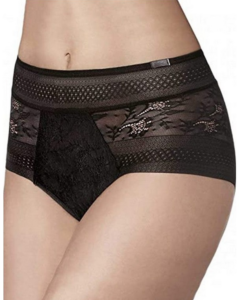 Calça de color negre amb detalls de puntes a la part superior i a les cames